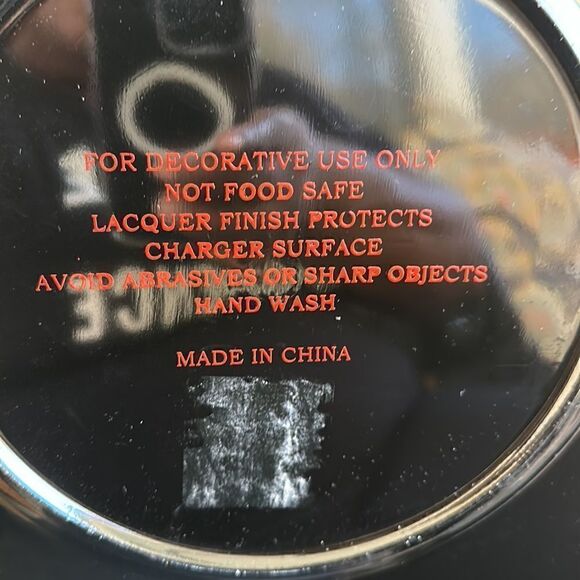 Pier 1 Gold Square Plastic Chargers (5) - Picture 6 of 6